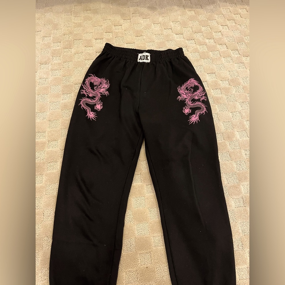 black sweatpants